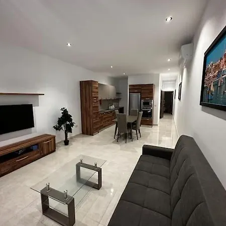 Smart 1 Bedroom In Noah Apartments, Gzira