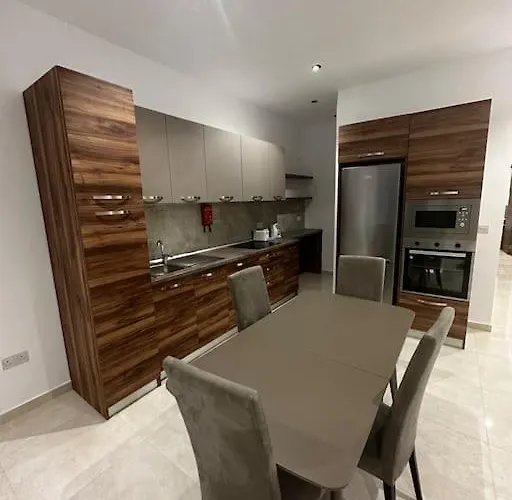 Smart 1 Bedroom In Noah Apartments, Gzira