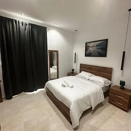 Smart 1 Bedroom In Noah Apartments,